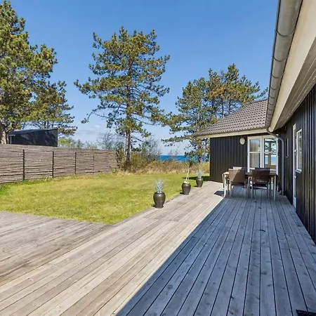 Ilppo - 100m From The Sea By Interhome Tjørneholm