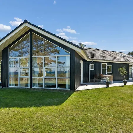 Ilppo - 100m From The Sea By Interhome 펜션 Tjørneholm