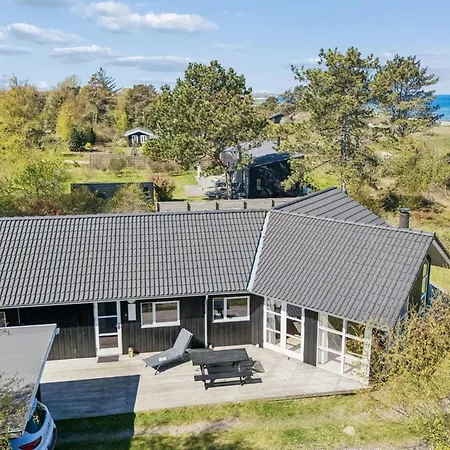Ilppo - 100m From The Sea By Interhome Tjørneholm