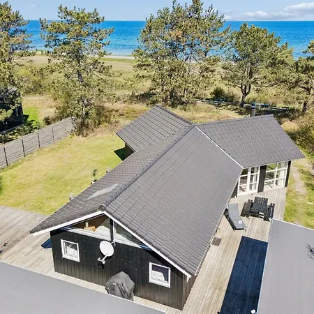 Nyaraló Ilppo - 100m From The Sea By Interhome