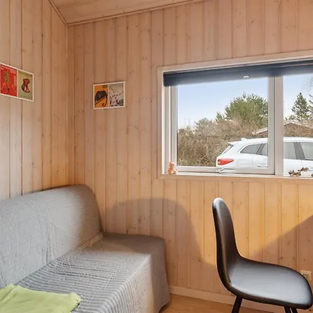 Ilppo - 100m From The Sea By Interhome 펜션 *